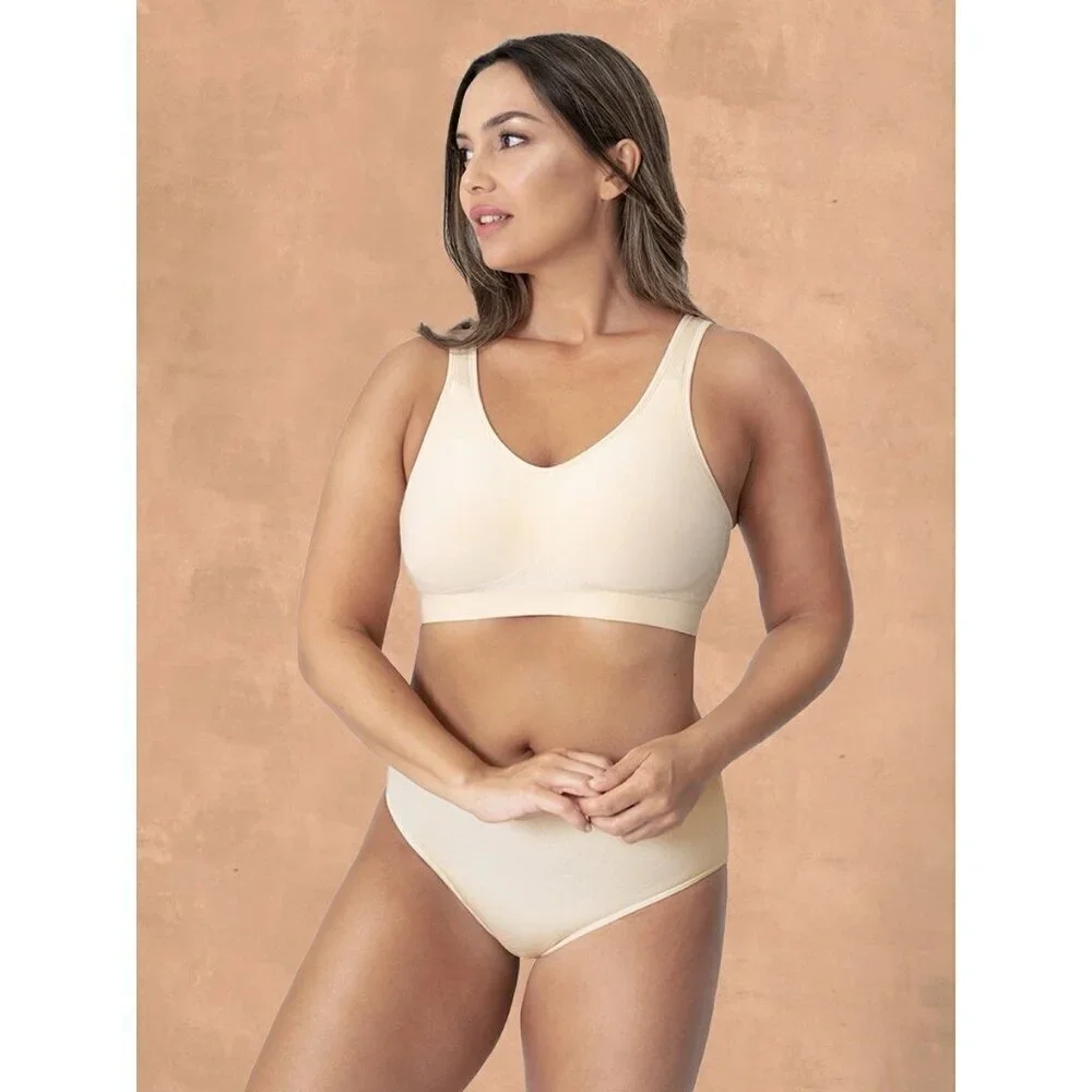 Truekind Womens Daily Comfort Wireless Shaper Bra Sz Small Chai Nude 10022
